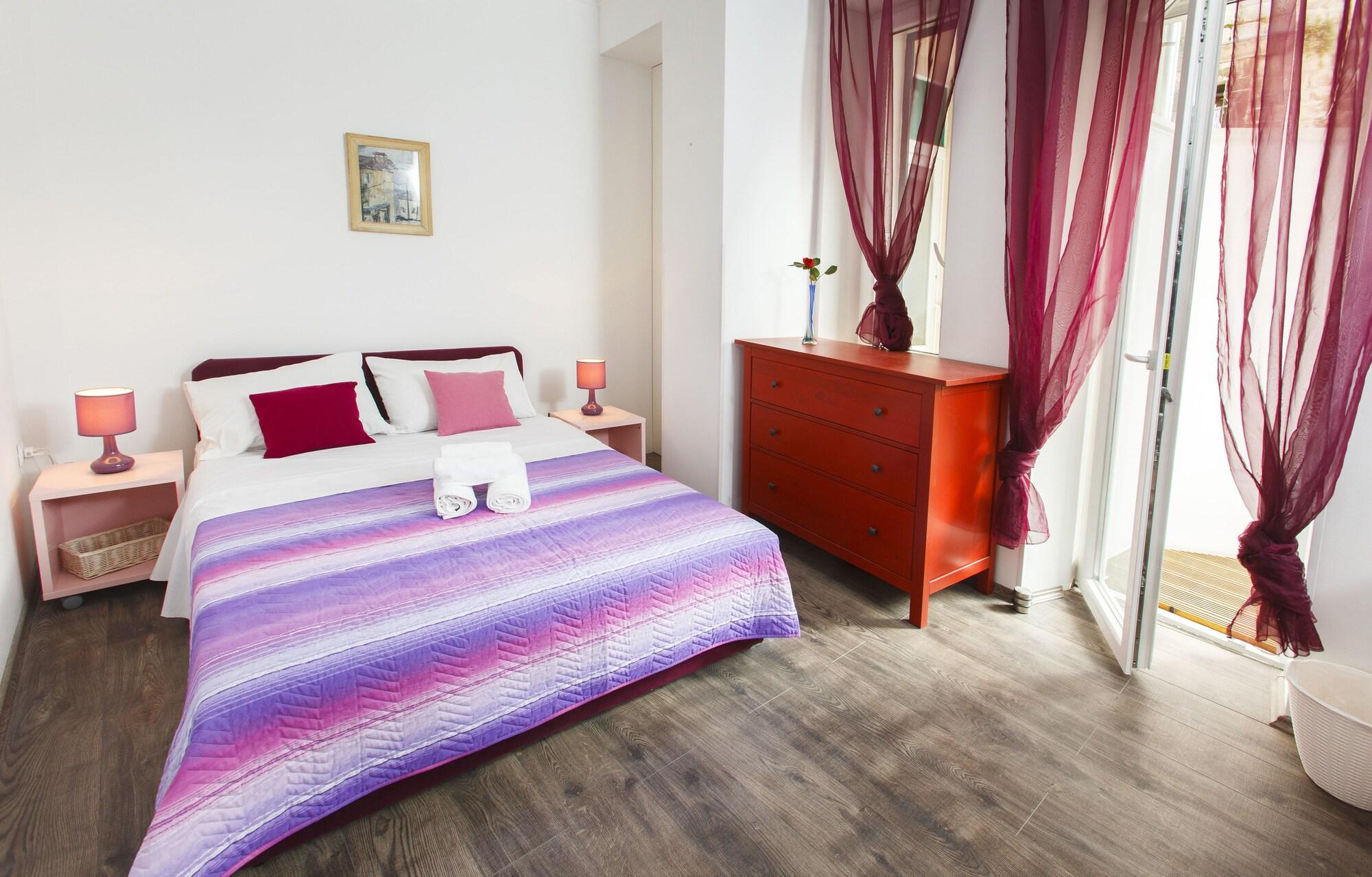 Prior Suites สปลิท ภายนอก รูปภาพ